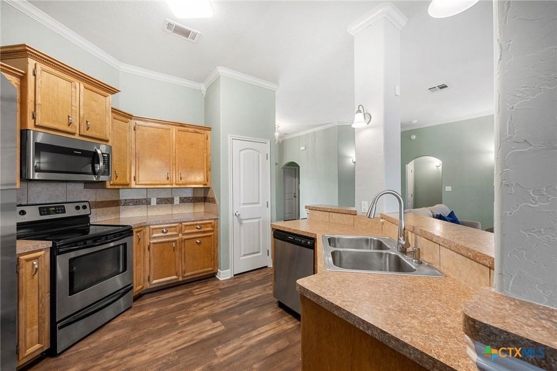 4704 Bear Riv - Photo 7 of 31