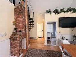 featured image of 25 Marsh St