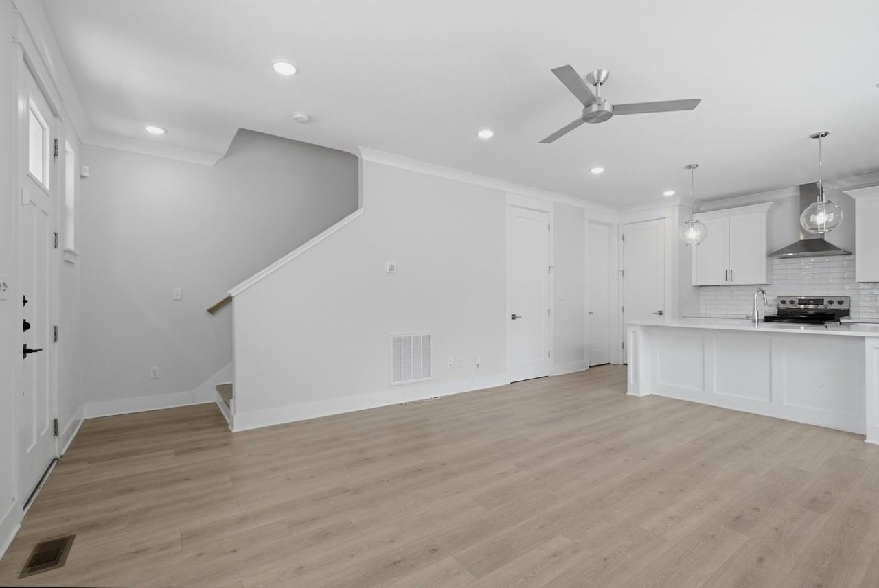 105 Duke St #6 - Photo 7 of 28