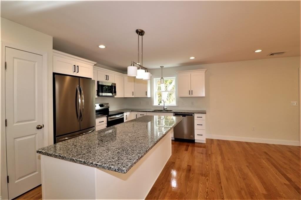 121 Hillcrest Ave - Photo 4 of 26