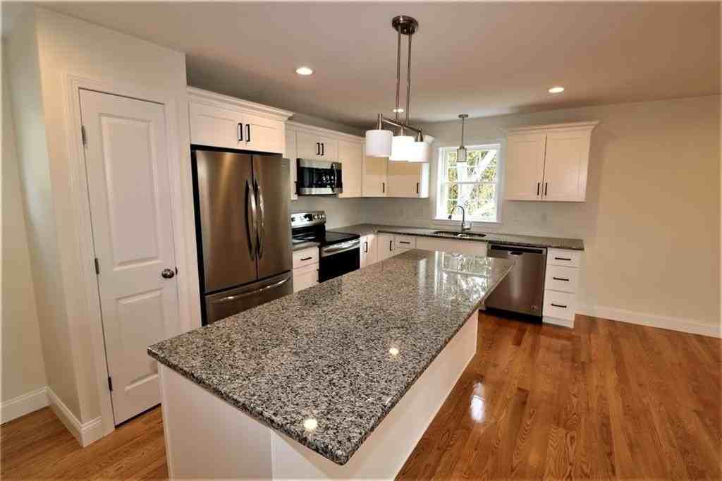 121 Hillcrest Ave - Photo 5 of 26