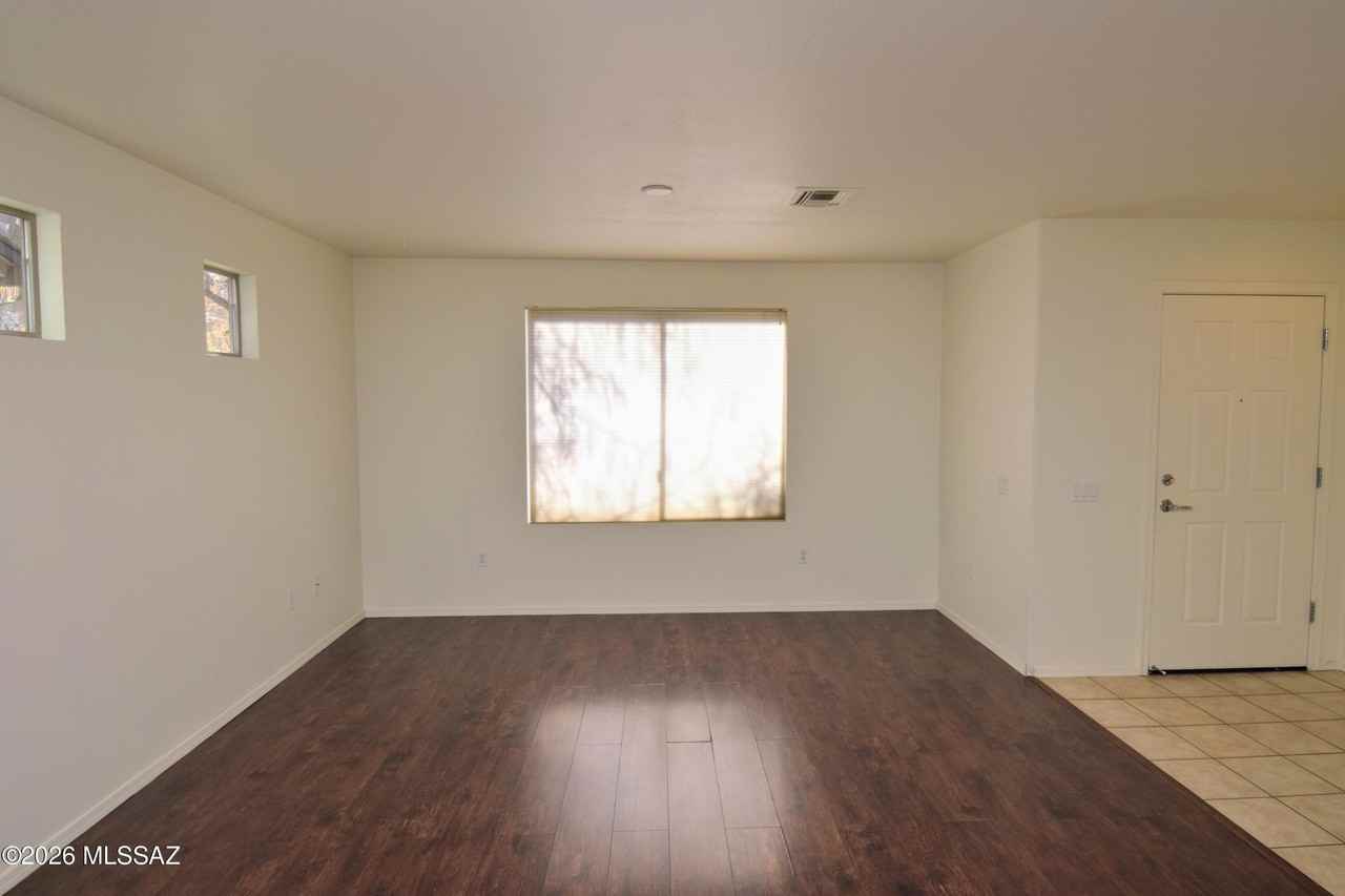 10610 E Pleasant Pasture Dr - Photo 4 of 26