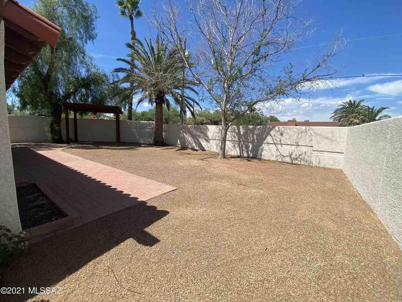 3911 N Vine Tree Pl - Photo 4 of 22
