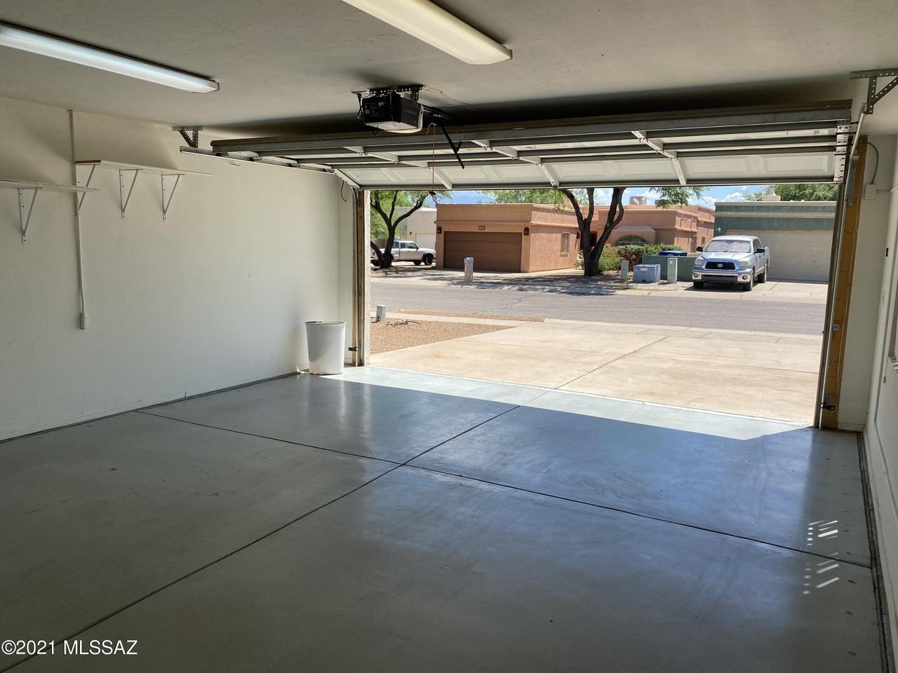 3911 N Vine Tree Pl - Photo 5 of 22