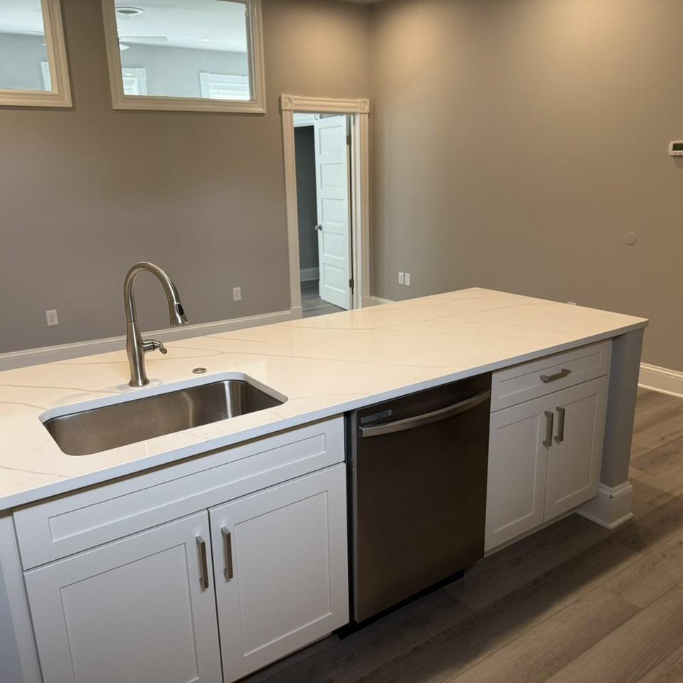 1324 W Main St - Photo 3 of 15