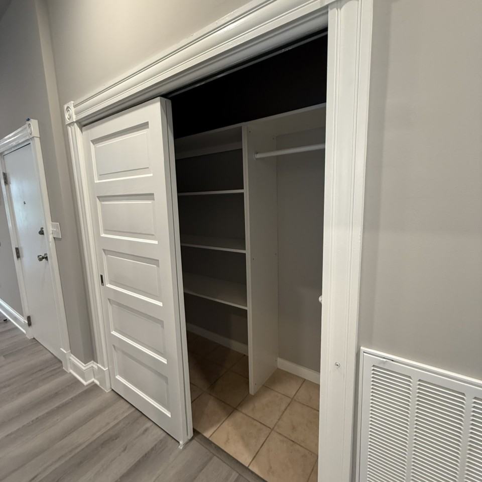 1324 W Main St - Photo 4 of 15