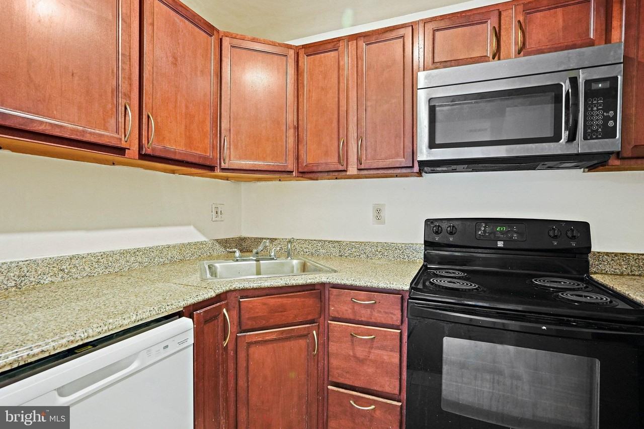 4274 Foote St Ne #1 - Photo 3 of 11