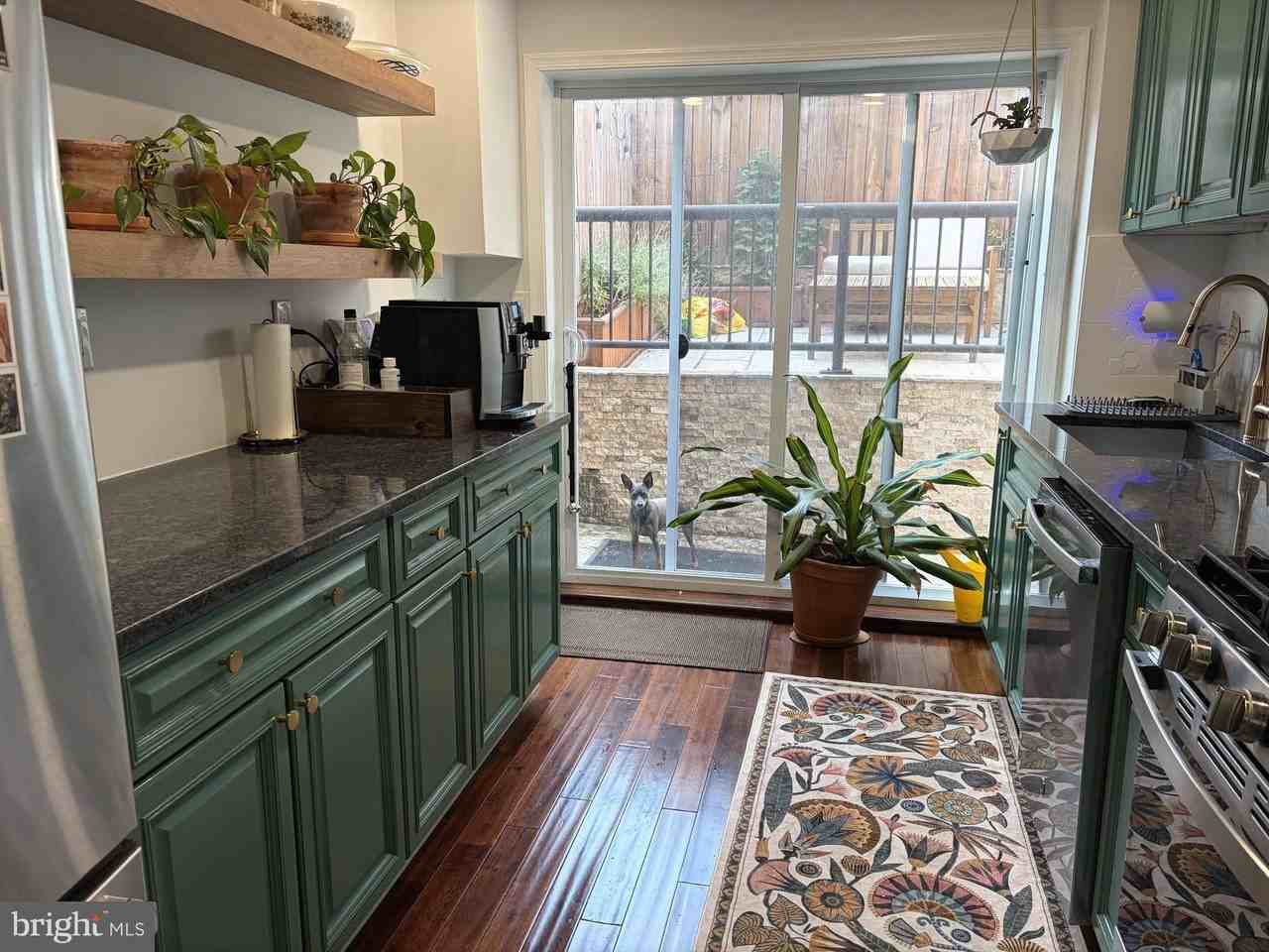 2220 Fleet St - Photo 7 of 15