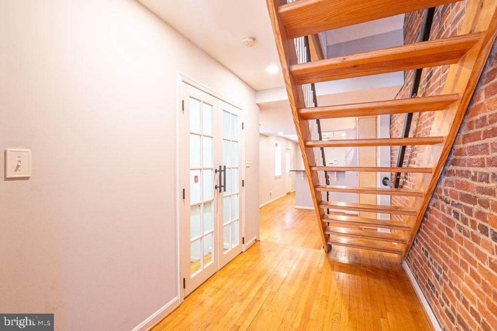 414 S Wolfe St - Photo 5 of 22