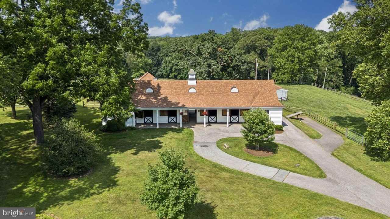 15204 Old York Rd - Photo 2 of 24