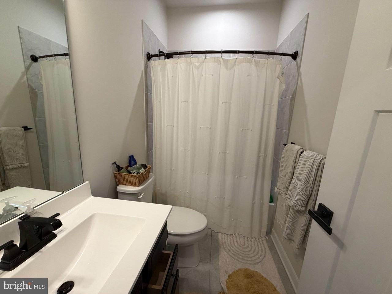 6029 Goshawk St - Photo 4 of 7