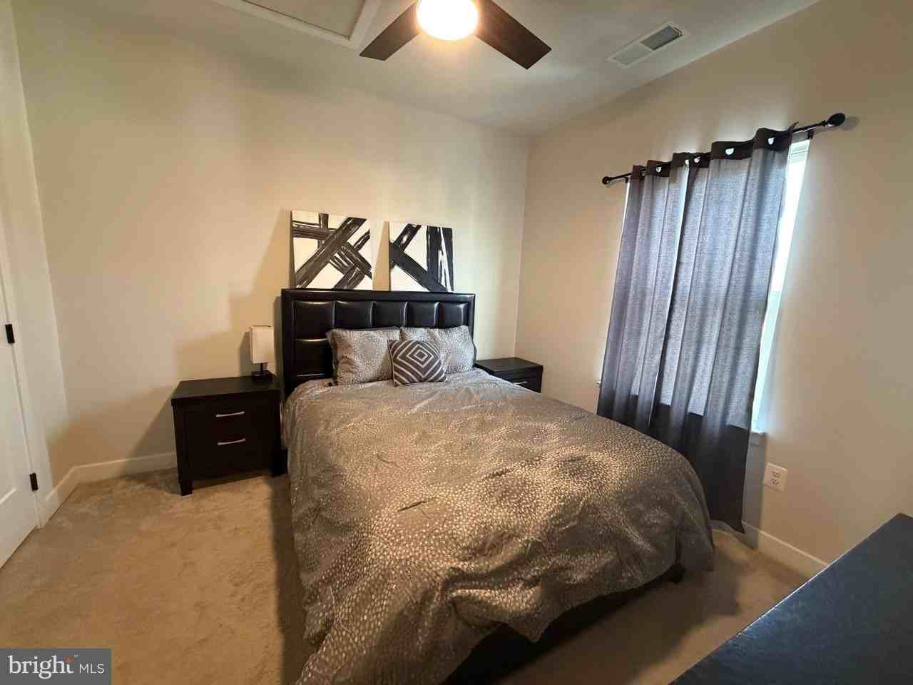 6029 Goshawk St - Photo 6 of 7