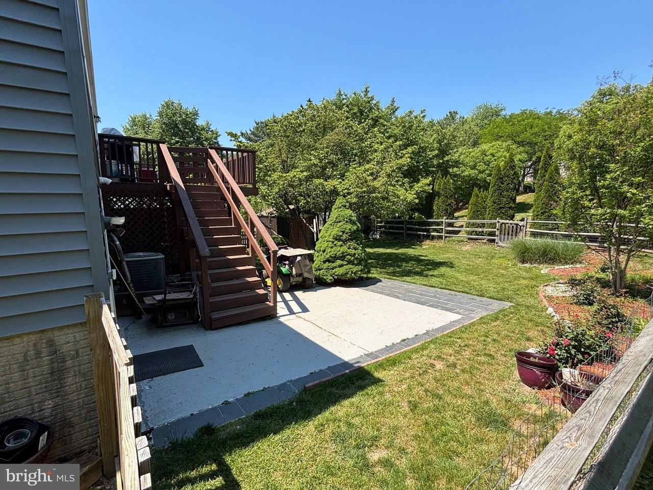 25936 Largo Ct - Photo 2 of 31
