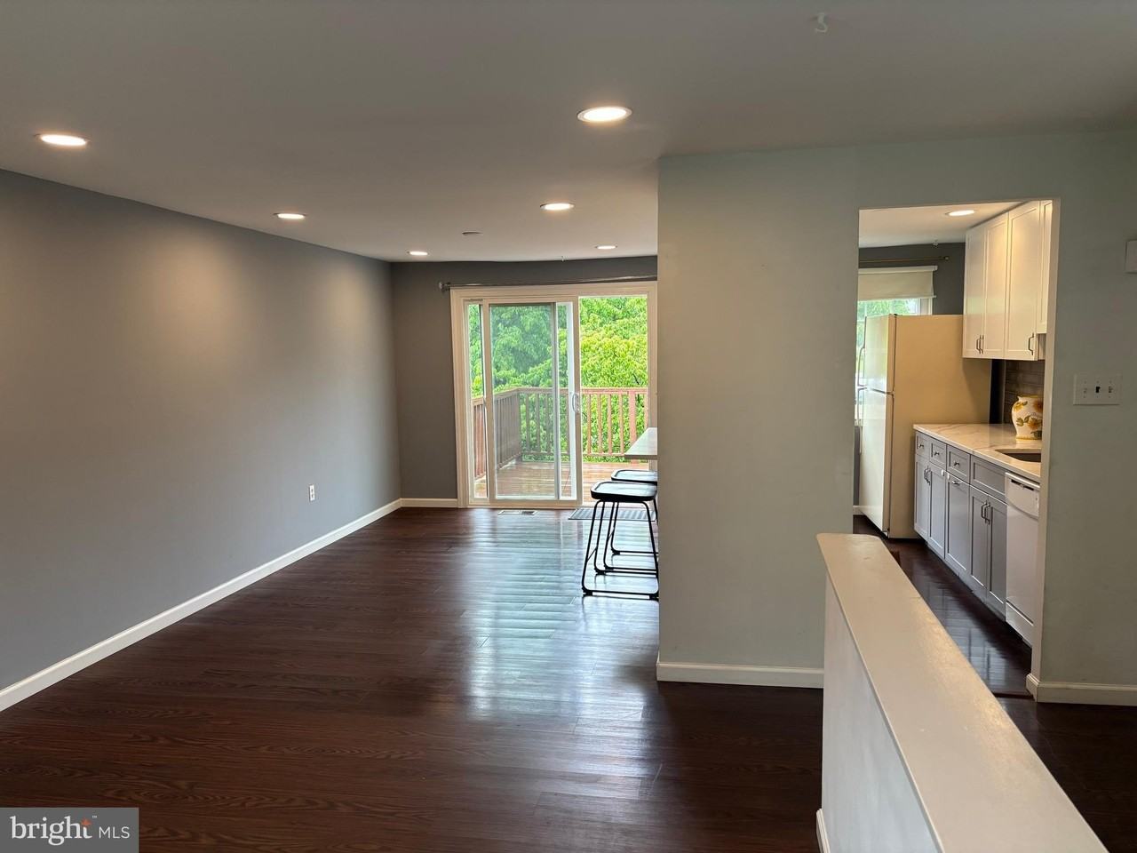 25936 Largo Ct - Photo 5 of 31
