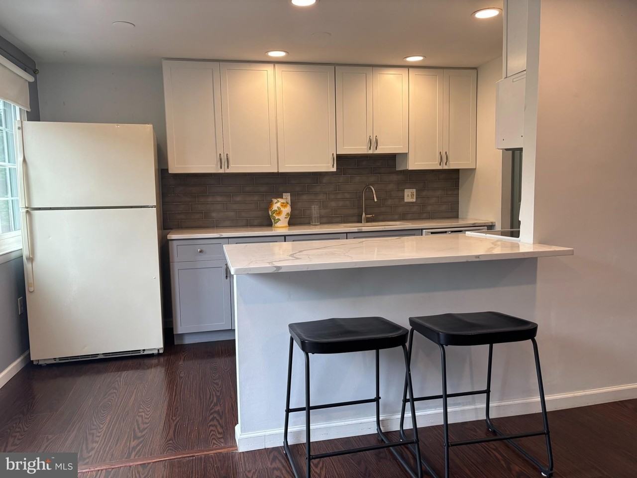 25936 Largo Ct - Photo 7 of 31