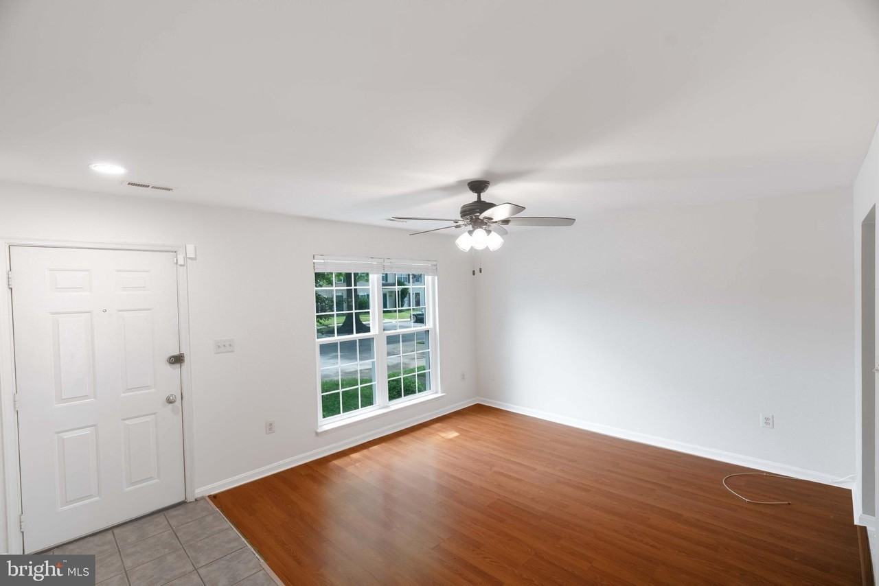 2922 Strauss Ter - Photo 6 of 32