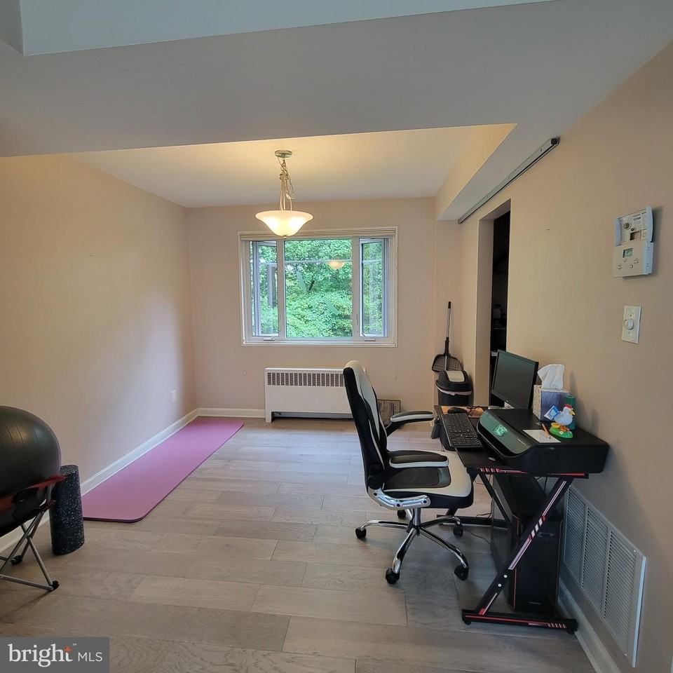 10407 Montrose Ave #201 - Photo 6 of 14