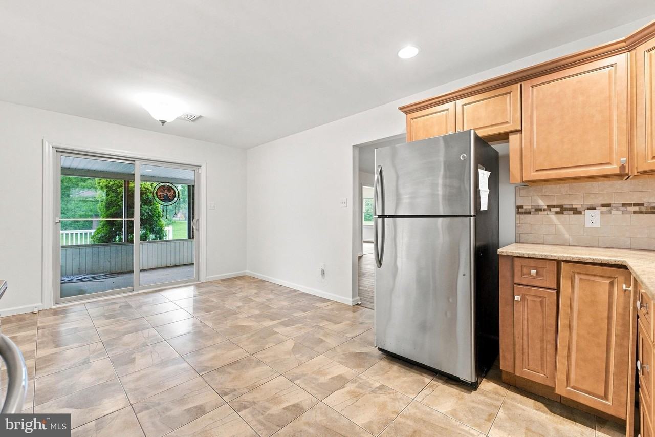 2 Barnwell Ln - Photo 4 of 28