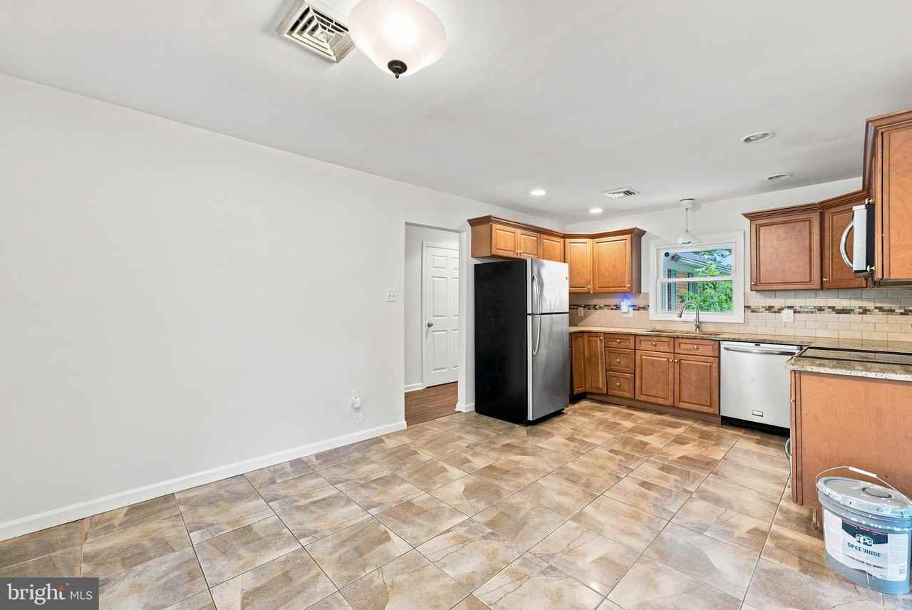 2 Barnwell Ln - Photo 6 of 28