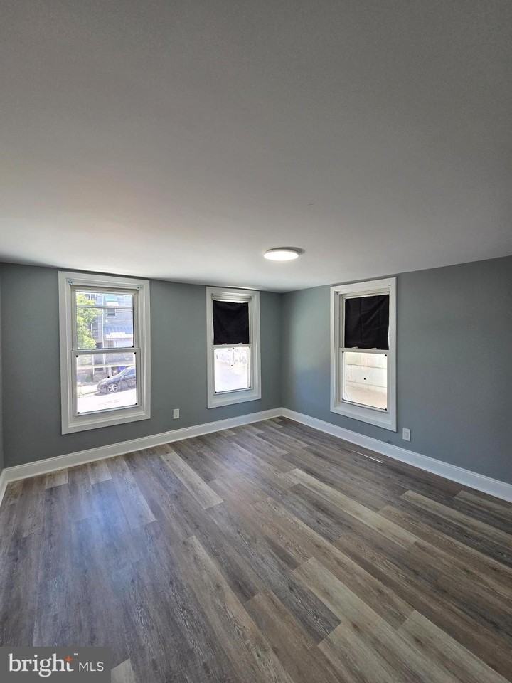 614 S 10th St - Photo 4 of 6