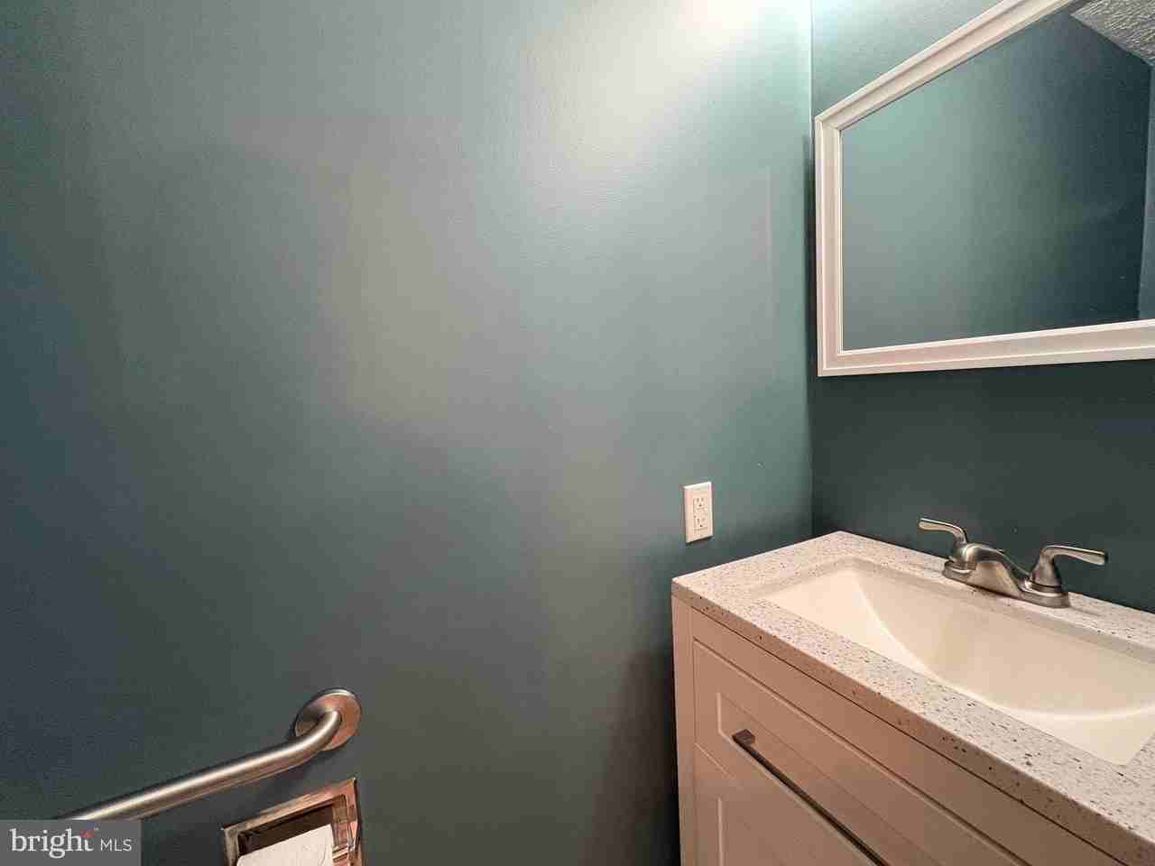 2645 Adams St - Photo 3 of 12