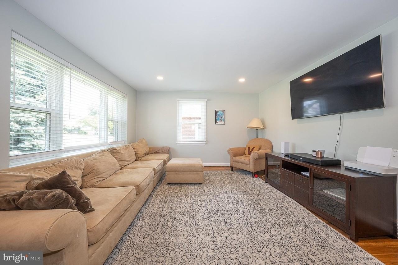 113 Walnut Hill Ln - Photo 4 of 23