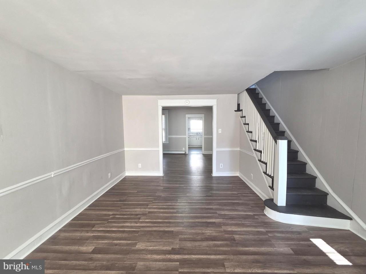 4020 Howland St - Photo 3 of 22