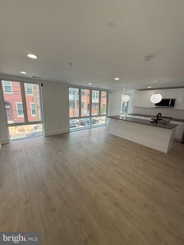 721 N 16th St #3 - Photo 2 of 9