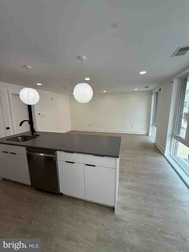 721 N 16th St #3 - Photo 5 of 9