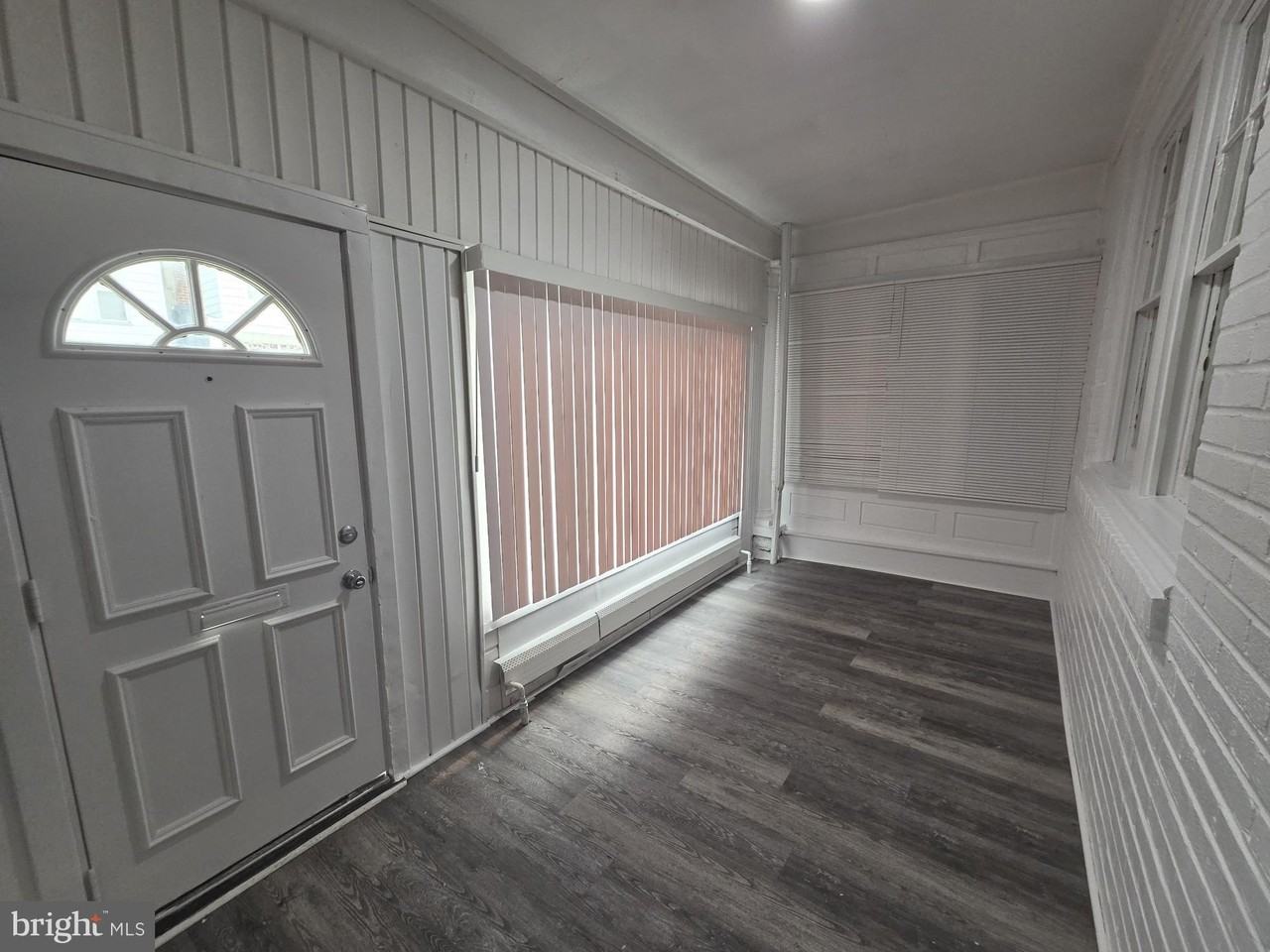 302 W Loudon St - Photo 2 of 24