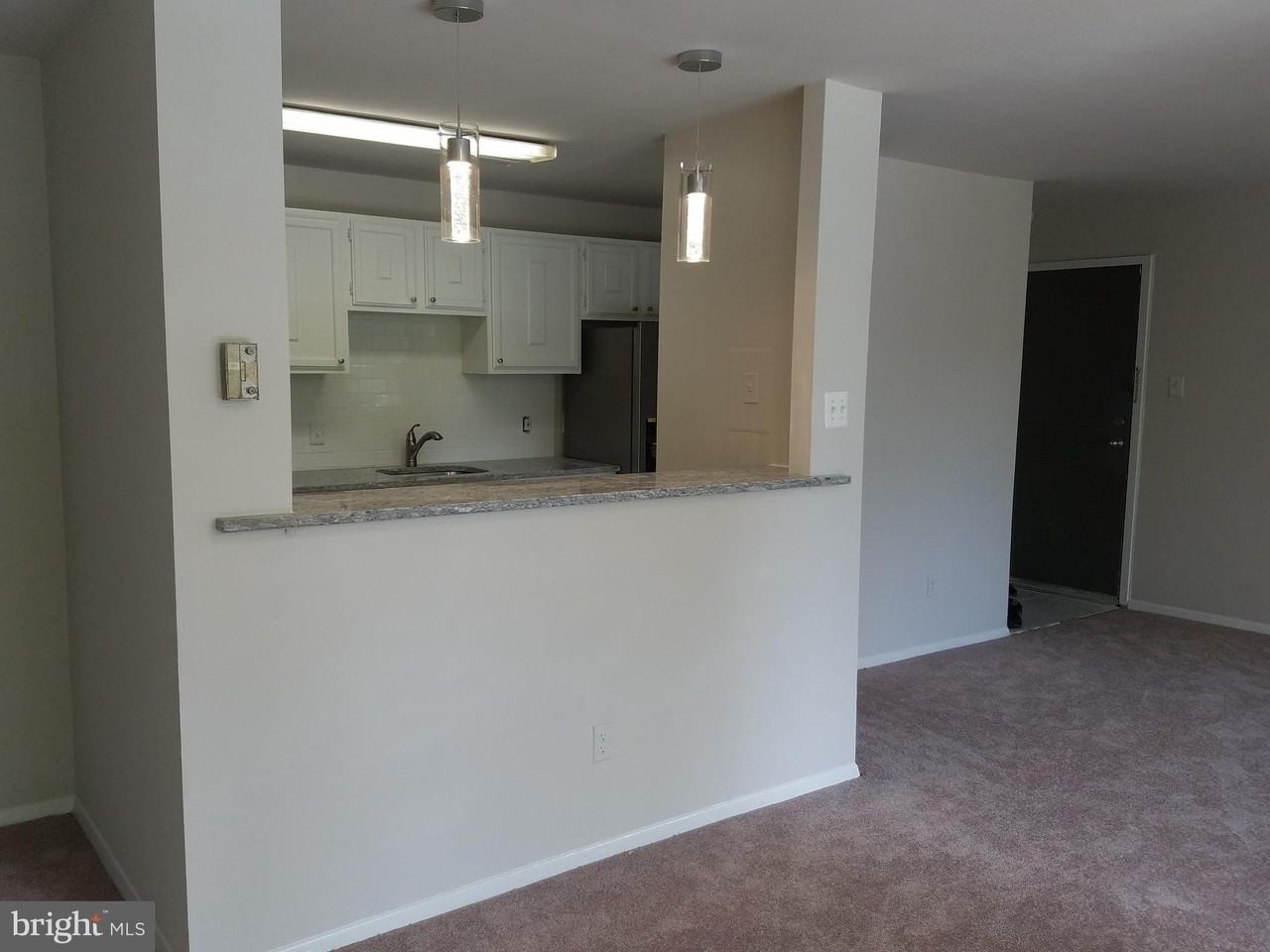 491 N Armistead St #301 - Photo 5 of 17
