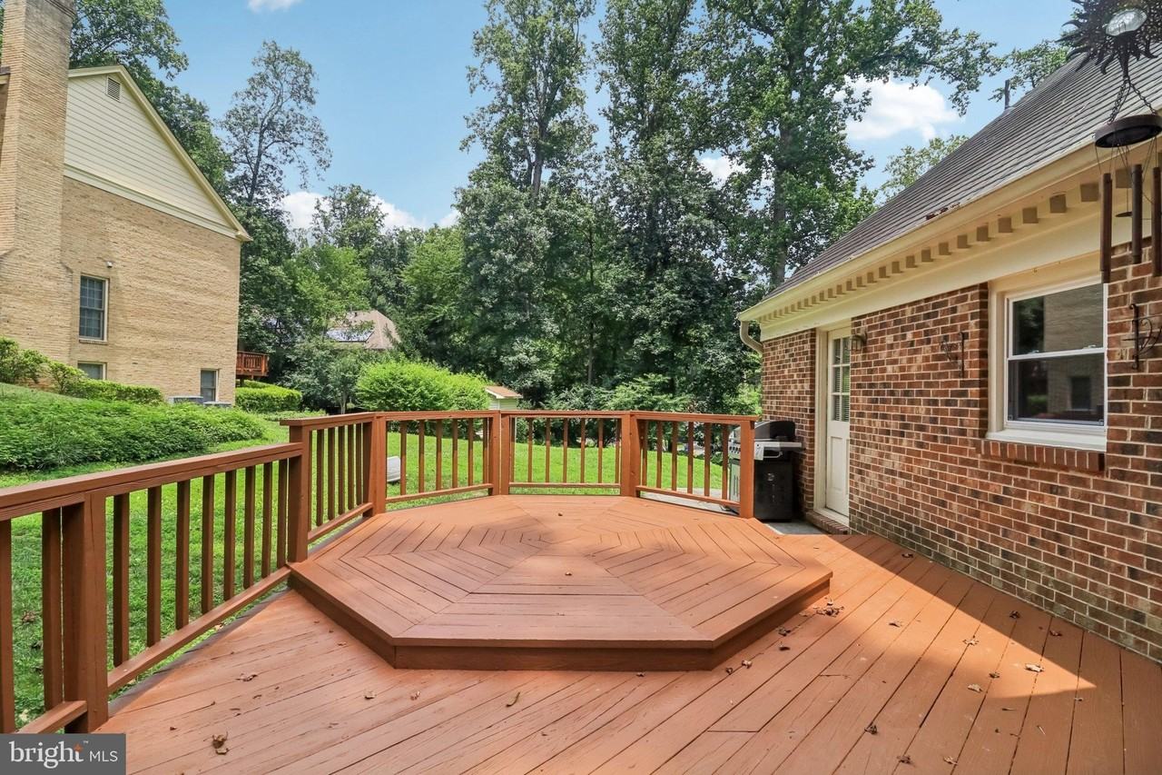 7518 Old Dominion Dr - Photo 4 of 50