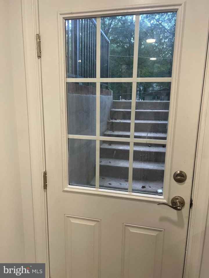 1100 Springvale Rd - Photo 6 of 50
