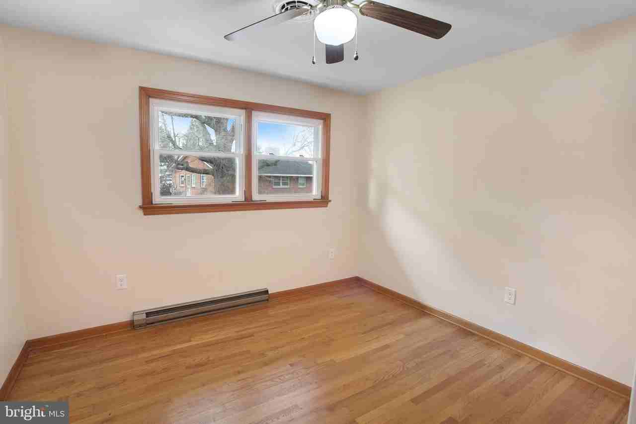 28 Bee St - Photo 6 of 10