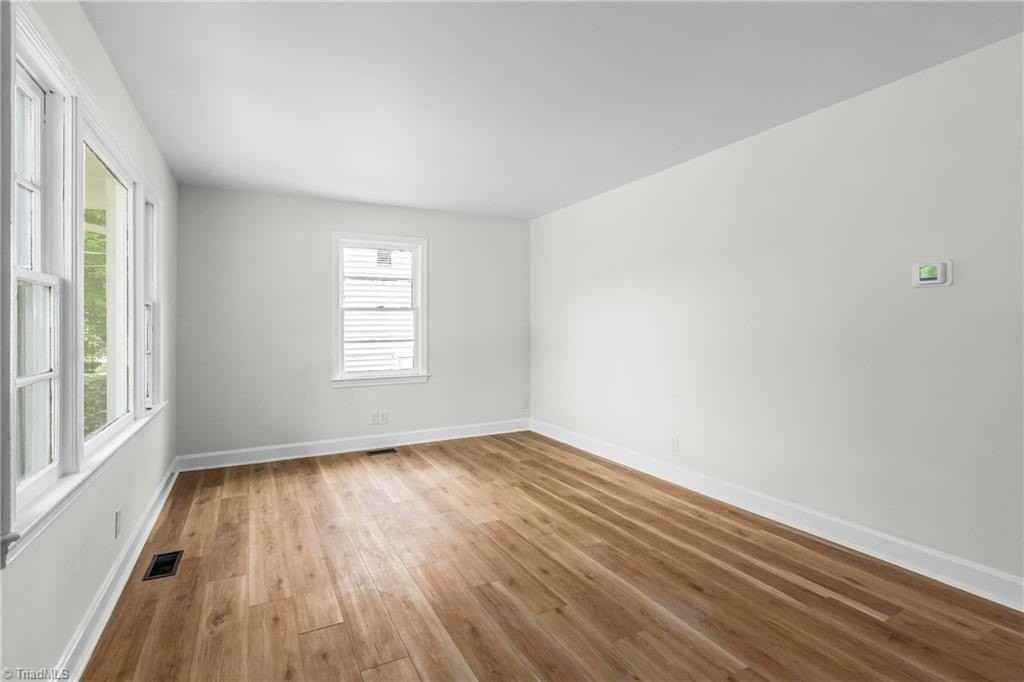 1447 Bretton St - Photo 2 of 15