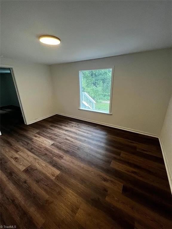 4145 Lexwin Ave - Photo 4 of 10