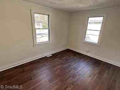 1911 Francis St - Photo 3 of 10