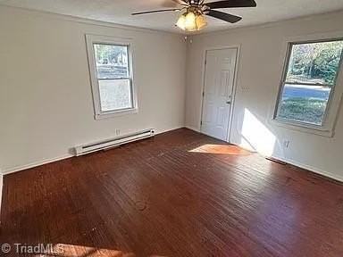 1911 Francis St - Photo 5 of 10