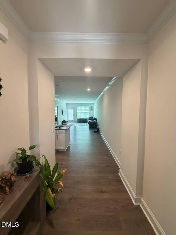 2221 Cherry Top Dr - Photo 3 of 32