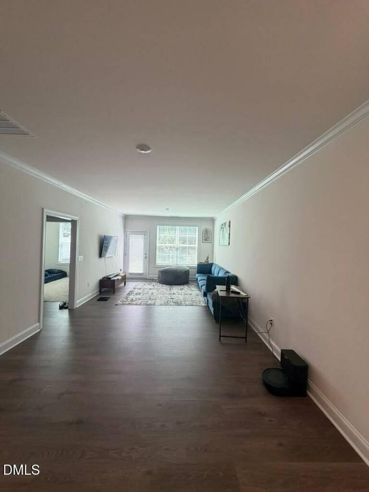 2221 Cherry Top Dr - Photo 4 of 32