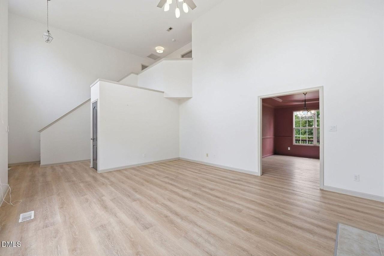 42 Sonora Dr - Photo 3 of 46