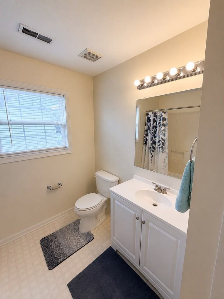 11 Karen Dr #1 - Photo 6 of 12