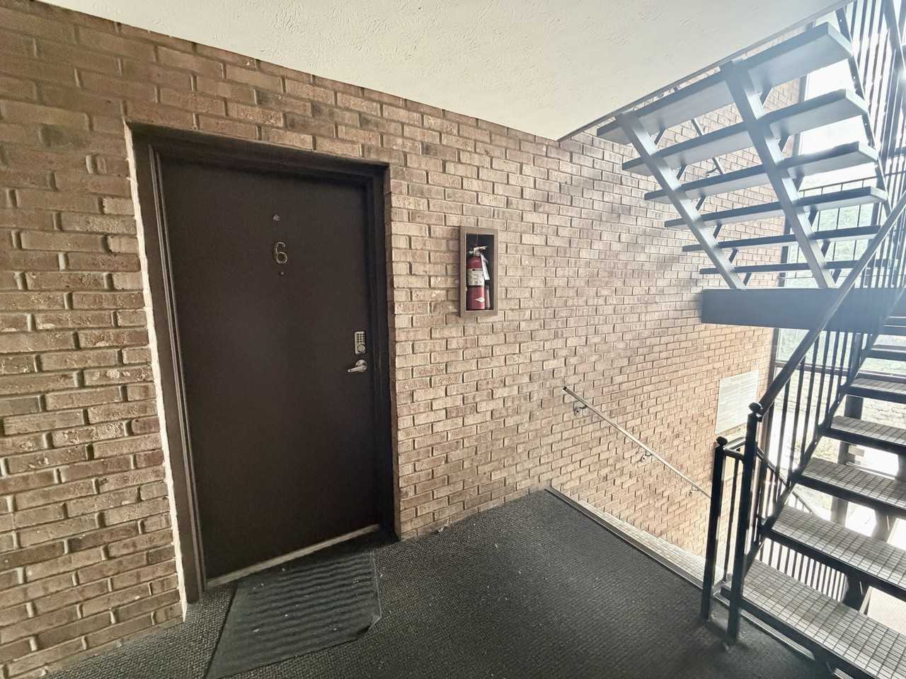 518 Riddle Road - 6Unit 6 #6 - Photo 2 of 13