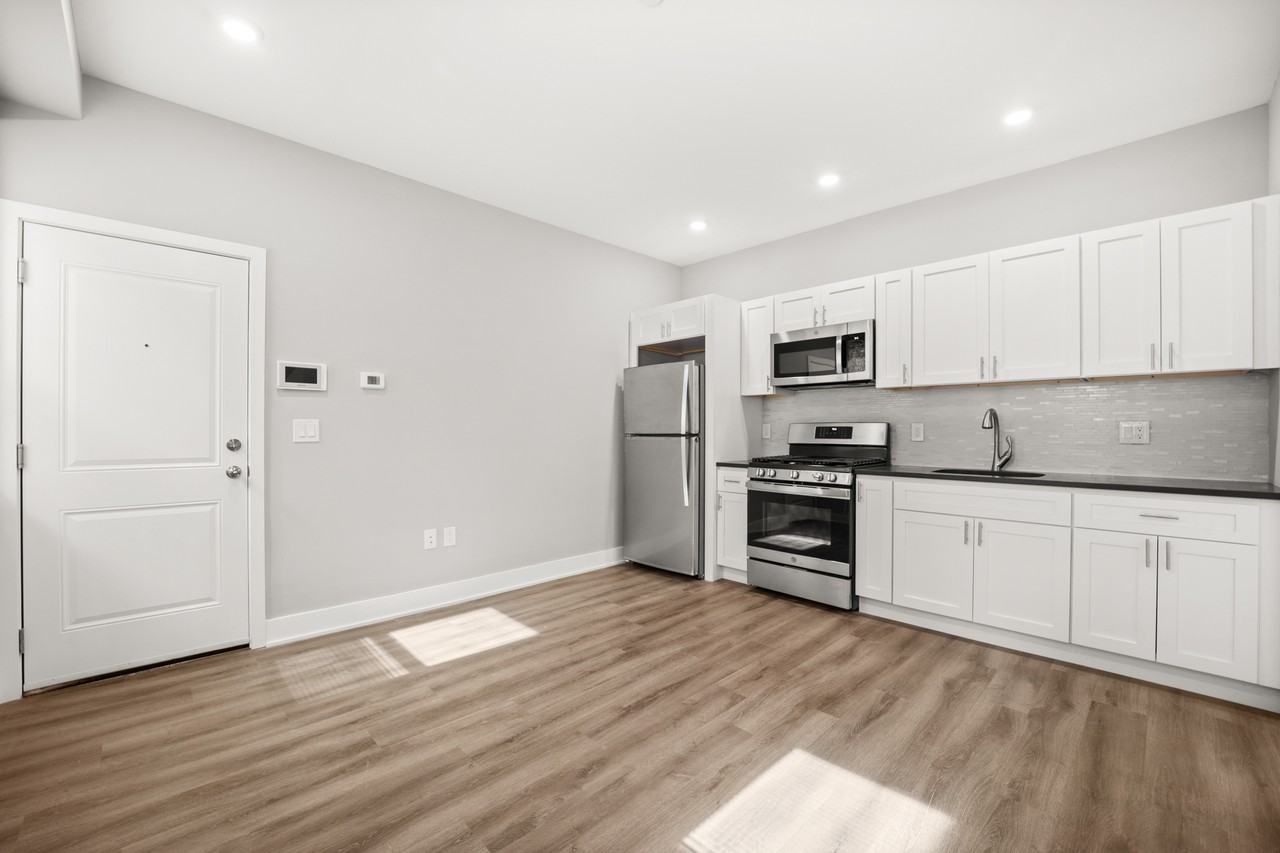 5244 Spruce St #4 - Photo 2 of 17