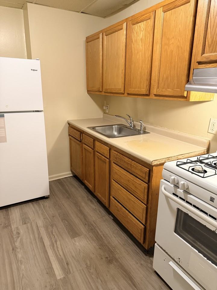 901 N Spruce St #1 - Photo 3 of 7