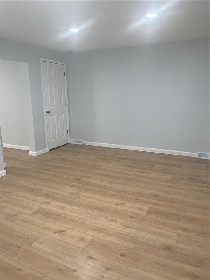 1252 Jefferson St - Photo 6 of 15