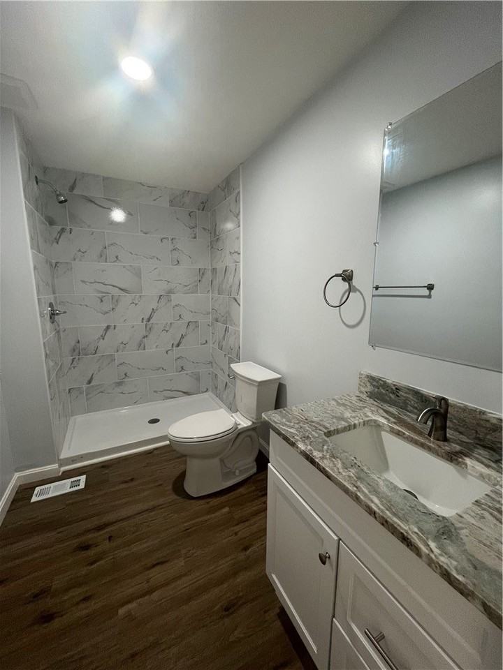 1252 Jefferson St - Photo 7 of 15