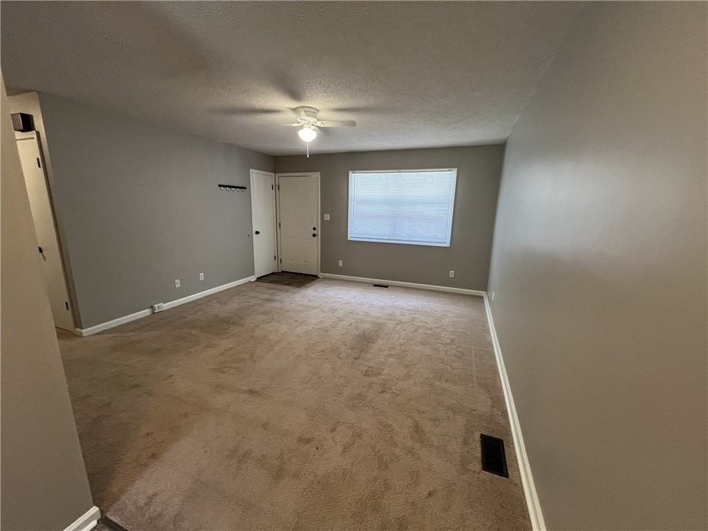 107B Sycamore Ln - Photo 2 of 6