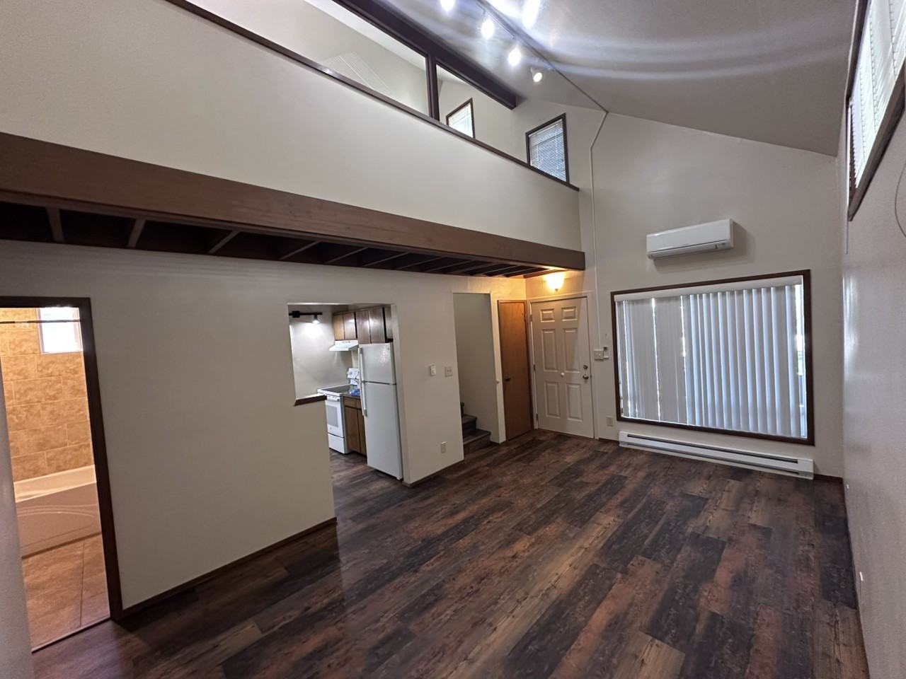 910 East 9th Avenue #3 - Photo 7 of 20
