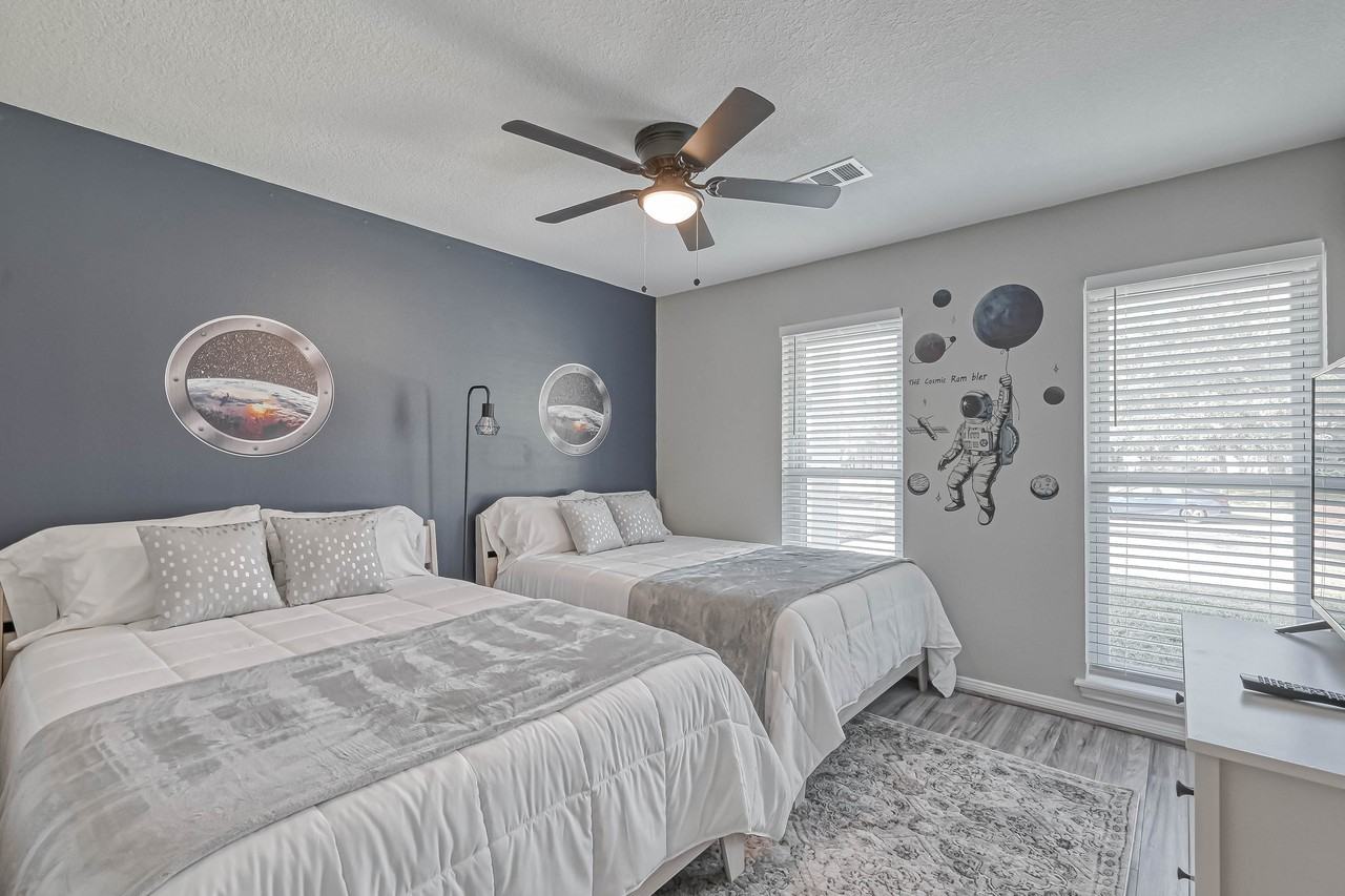 1310 Antigua Ln #1 - Photo 5 of 10